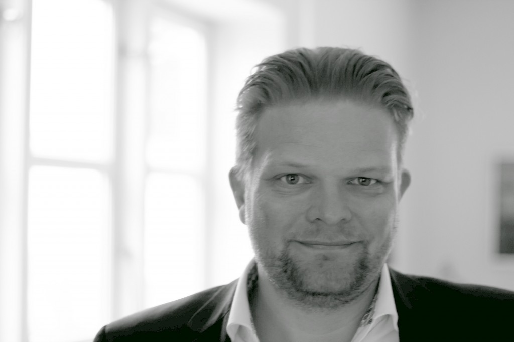 Martin J. Ernst fylder 40 år – invitation til reception